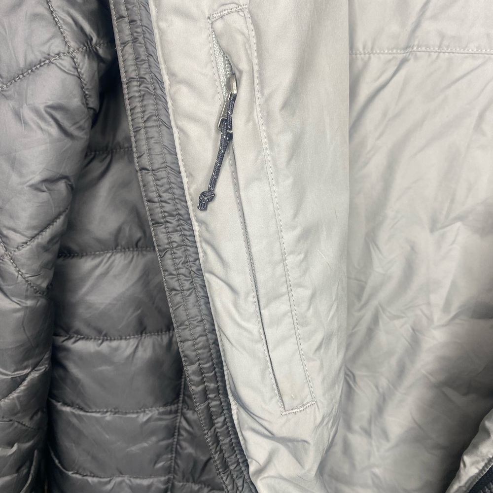 Patagonia Women's Quilted Puffer Jacket in Dark Gray - Picture 6 of 6